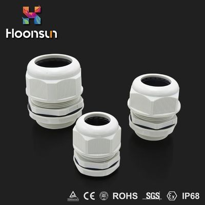 Glándula de cable de nylon a prueba de polvo de la prenda impermeable IP68 del hilo M25 con colores modificados para requisitos particulares traseros
